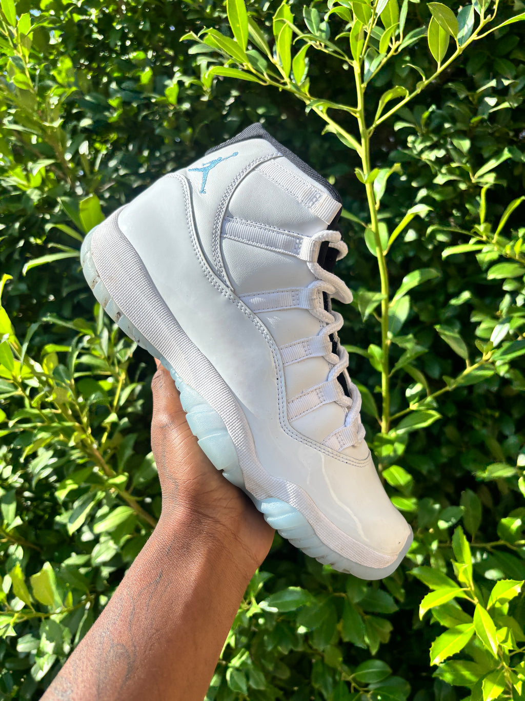 LEGEND BLUE AJ11 SIZE 8.5