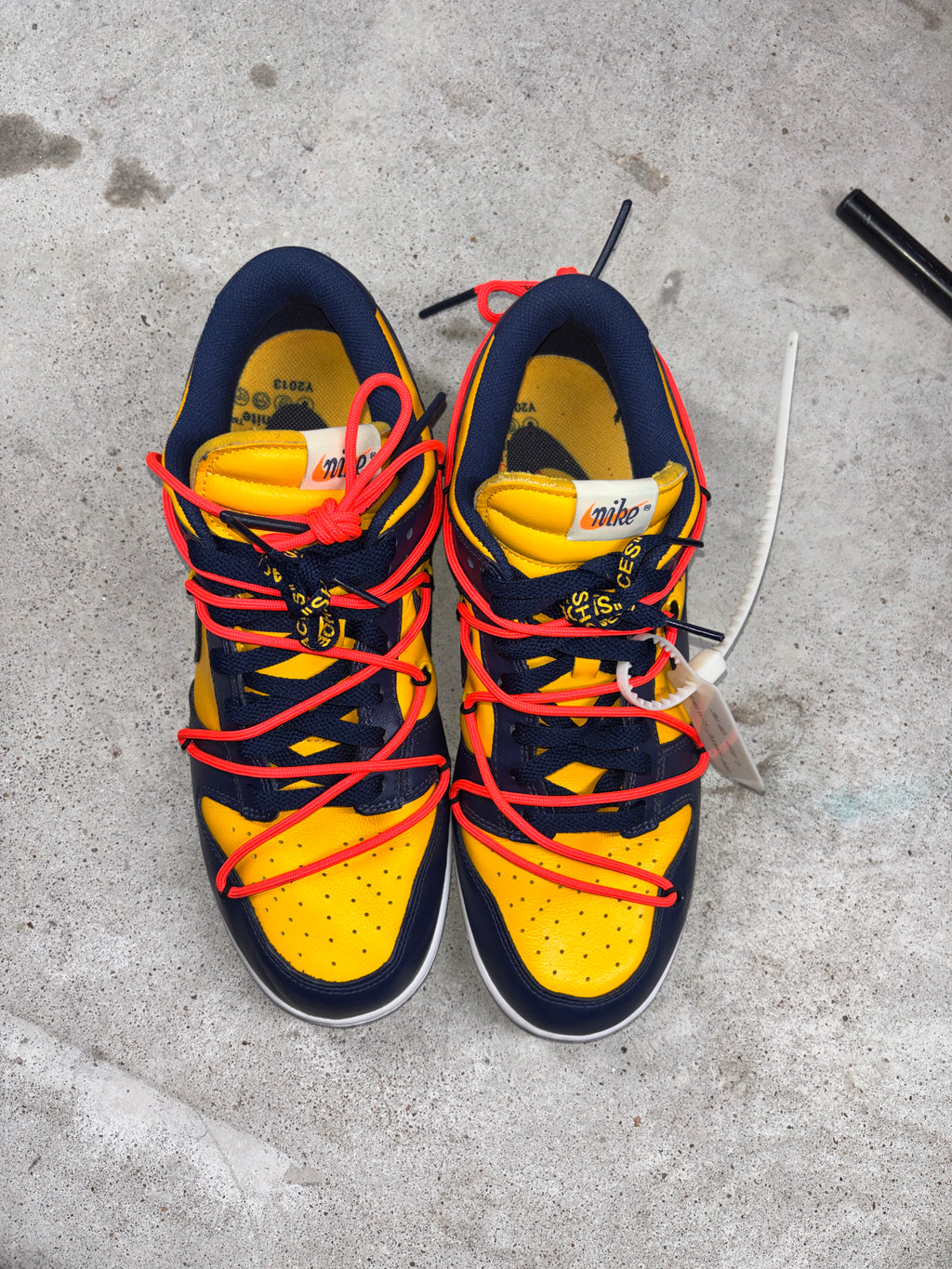 OFFWHITE DUNK "UNI GOLD"