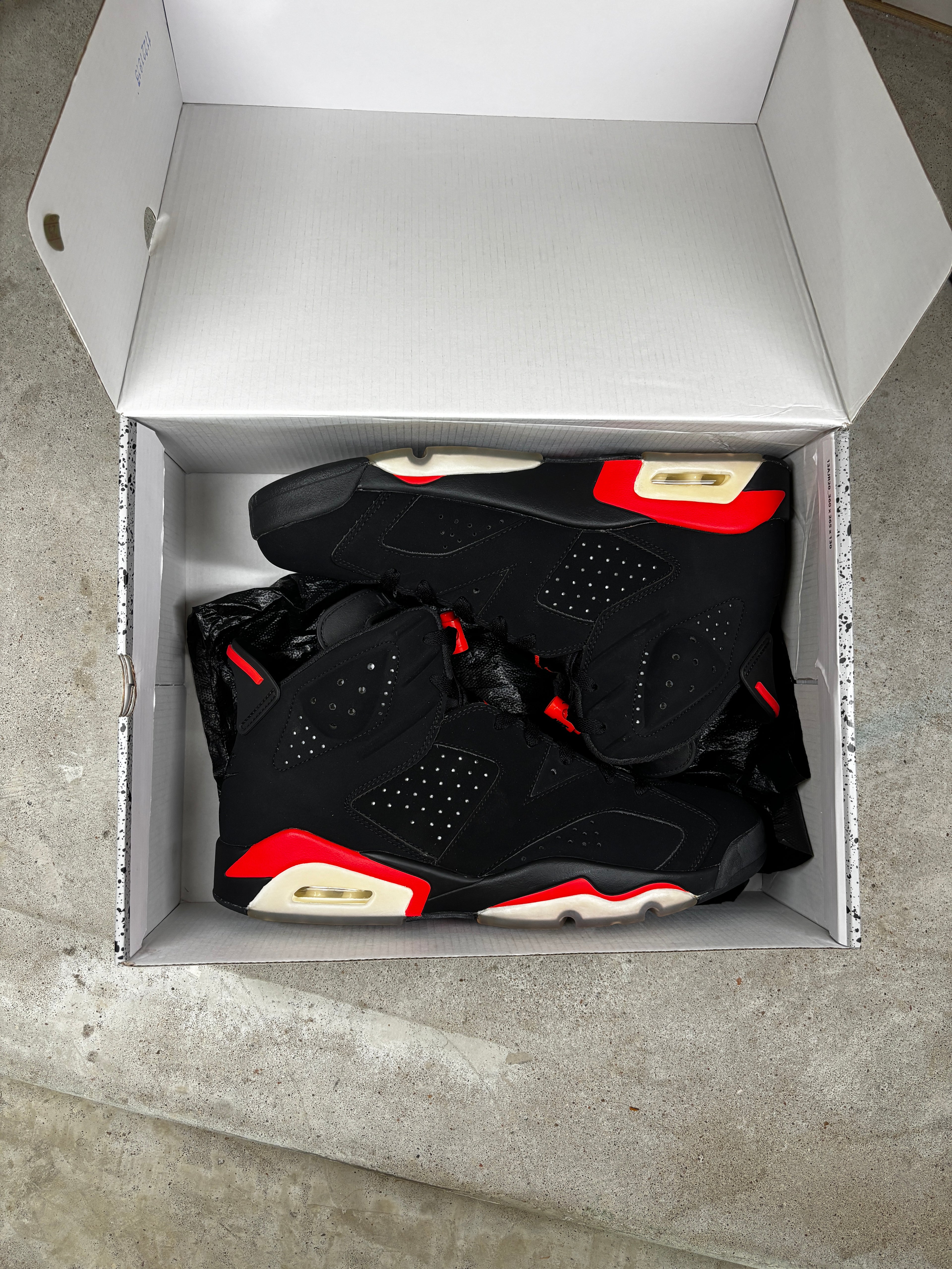 BLACK INFARED 6s SIZE 11.5