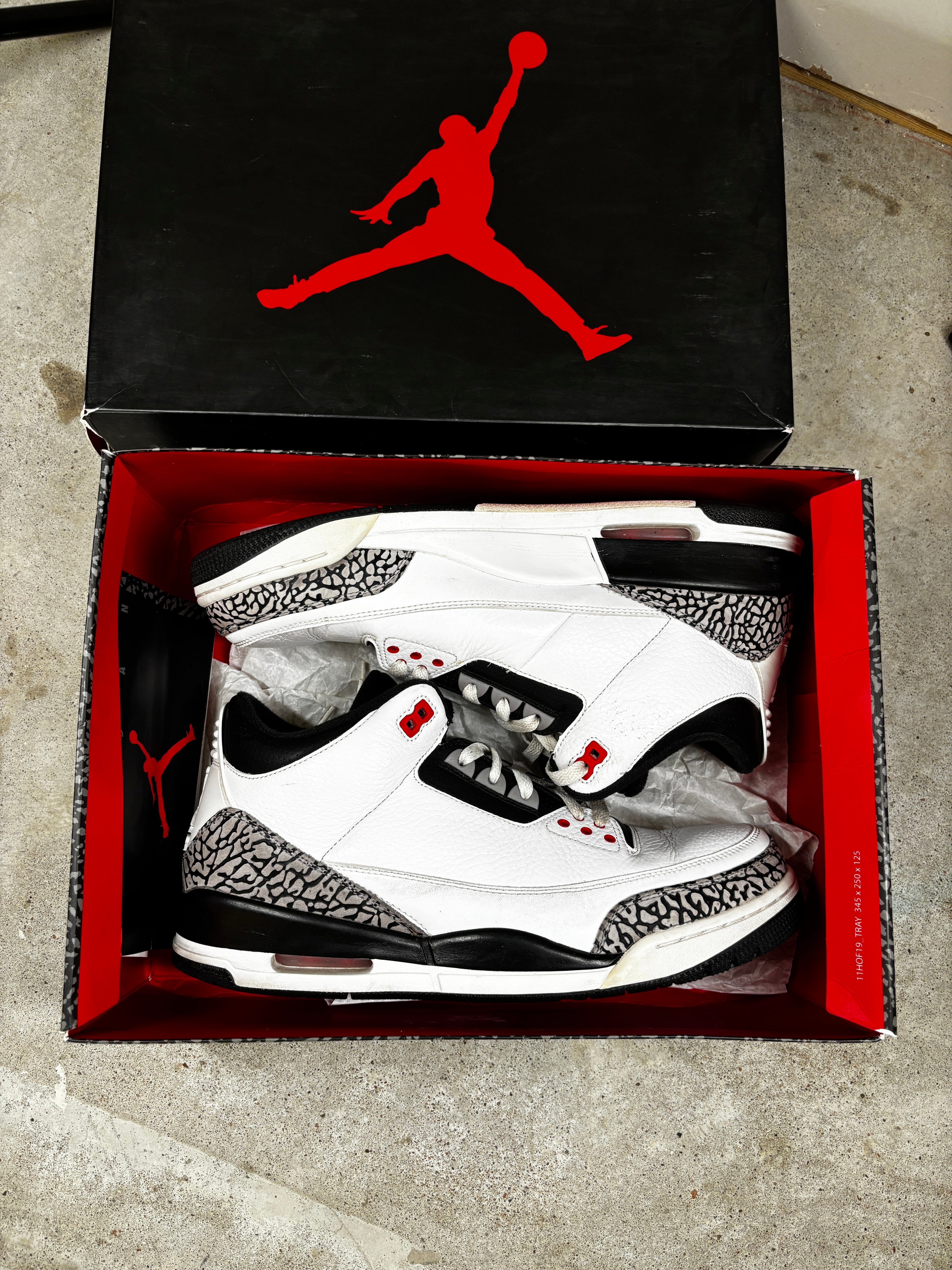 INFARED 3s SIZE 11.5