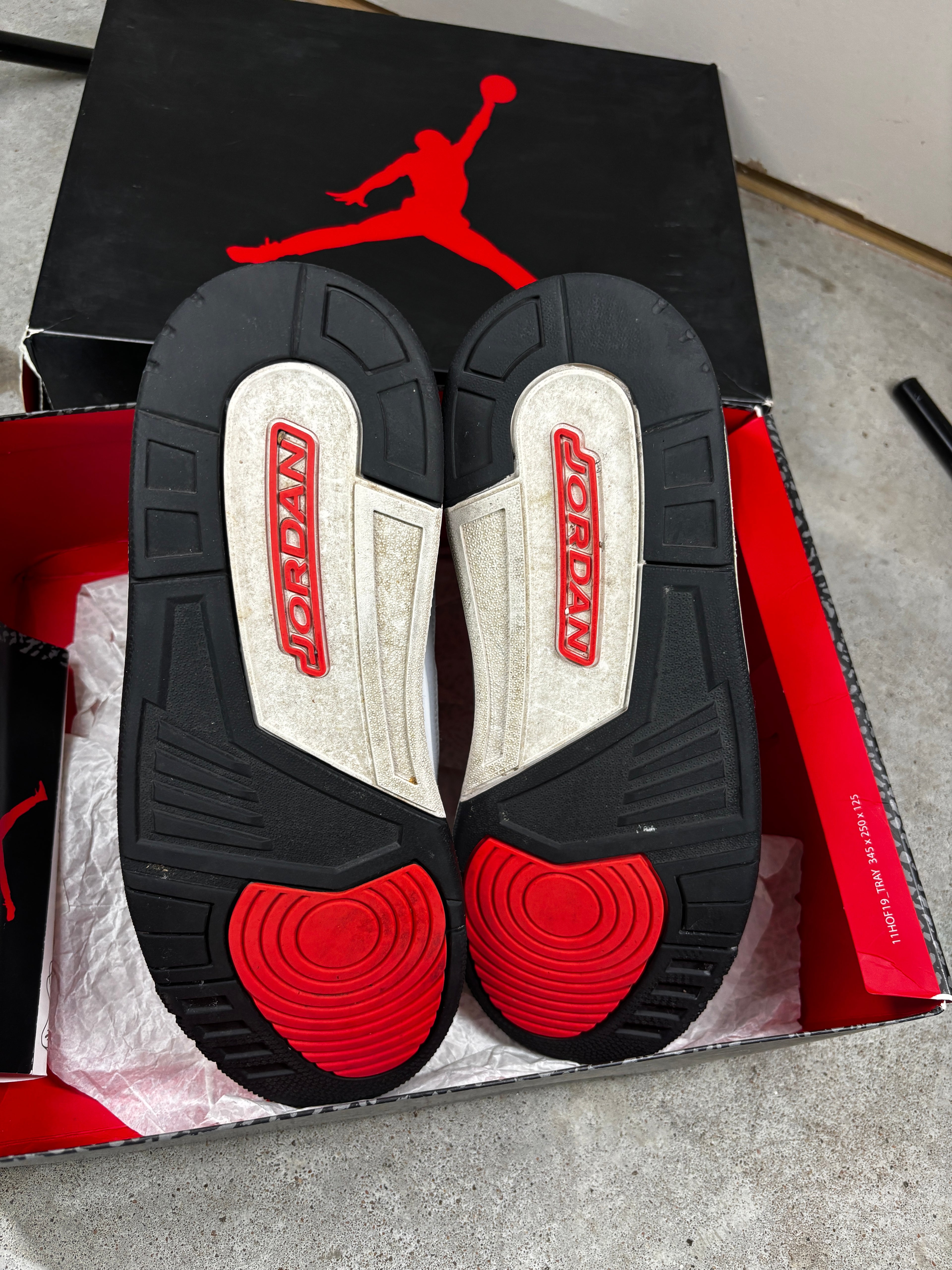 INFARED 3s SIZE 11.5