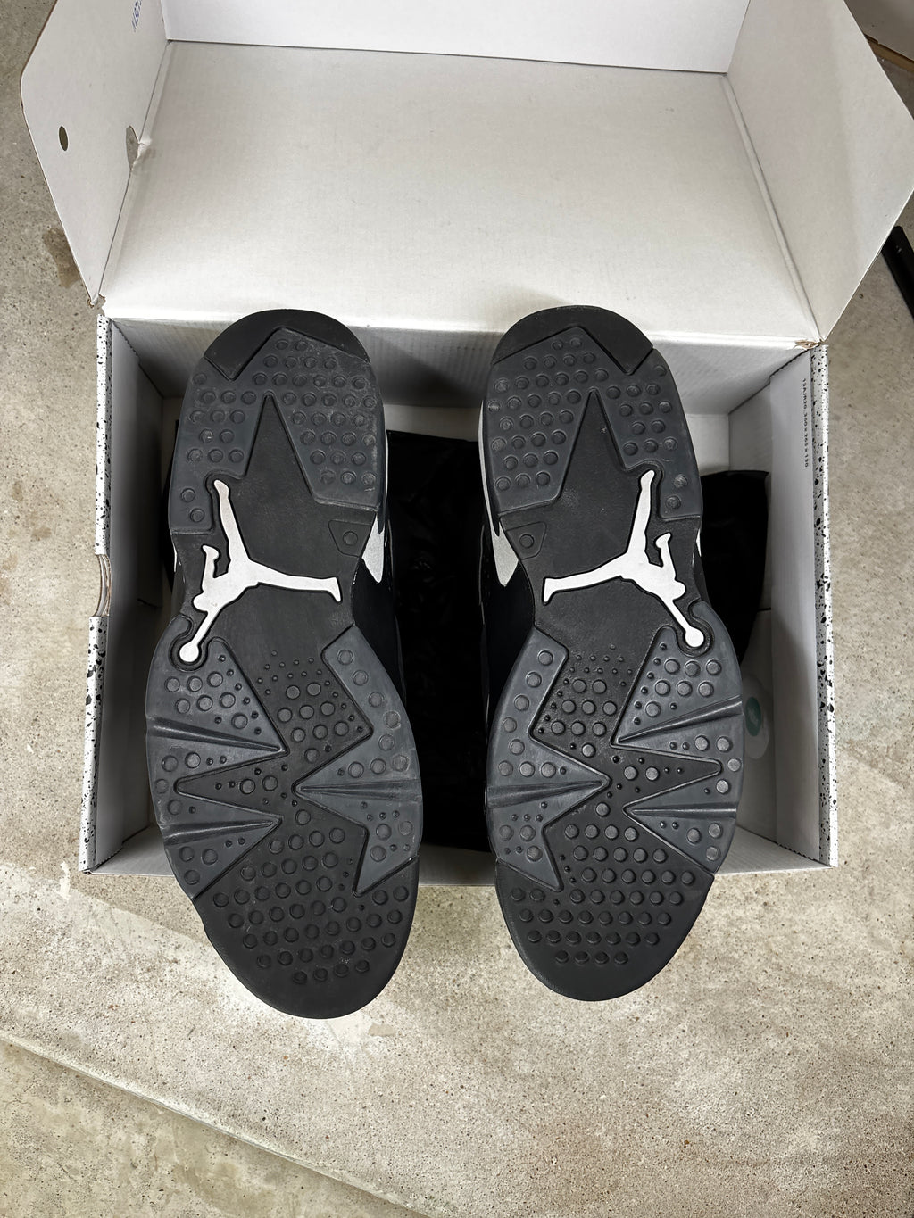 CAP & GOWN 6s SIZE 12